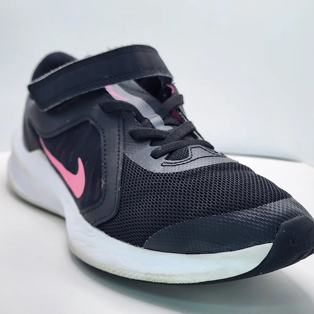 Nike Unisex-Child Star Runner 2 (PSV) Sneaker Size 5Y